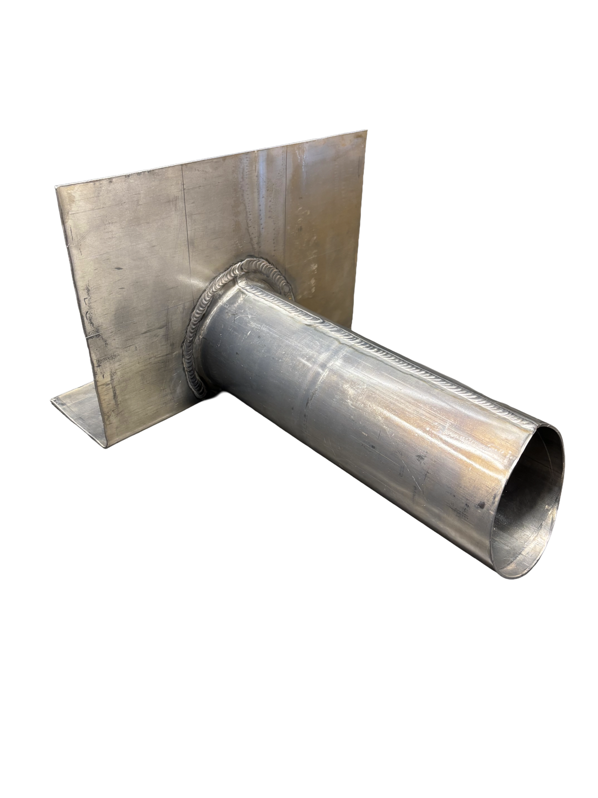 Flat roof wall outlet